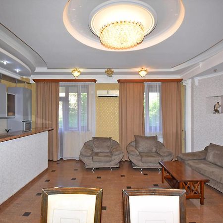 Armenak Apartment 5-Комнатная Ereván Exterior foto