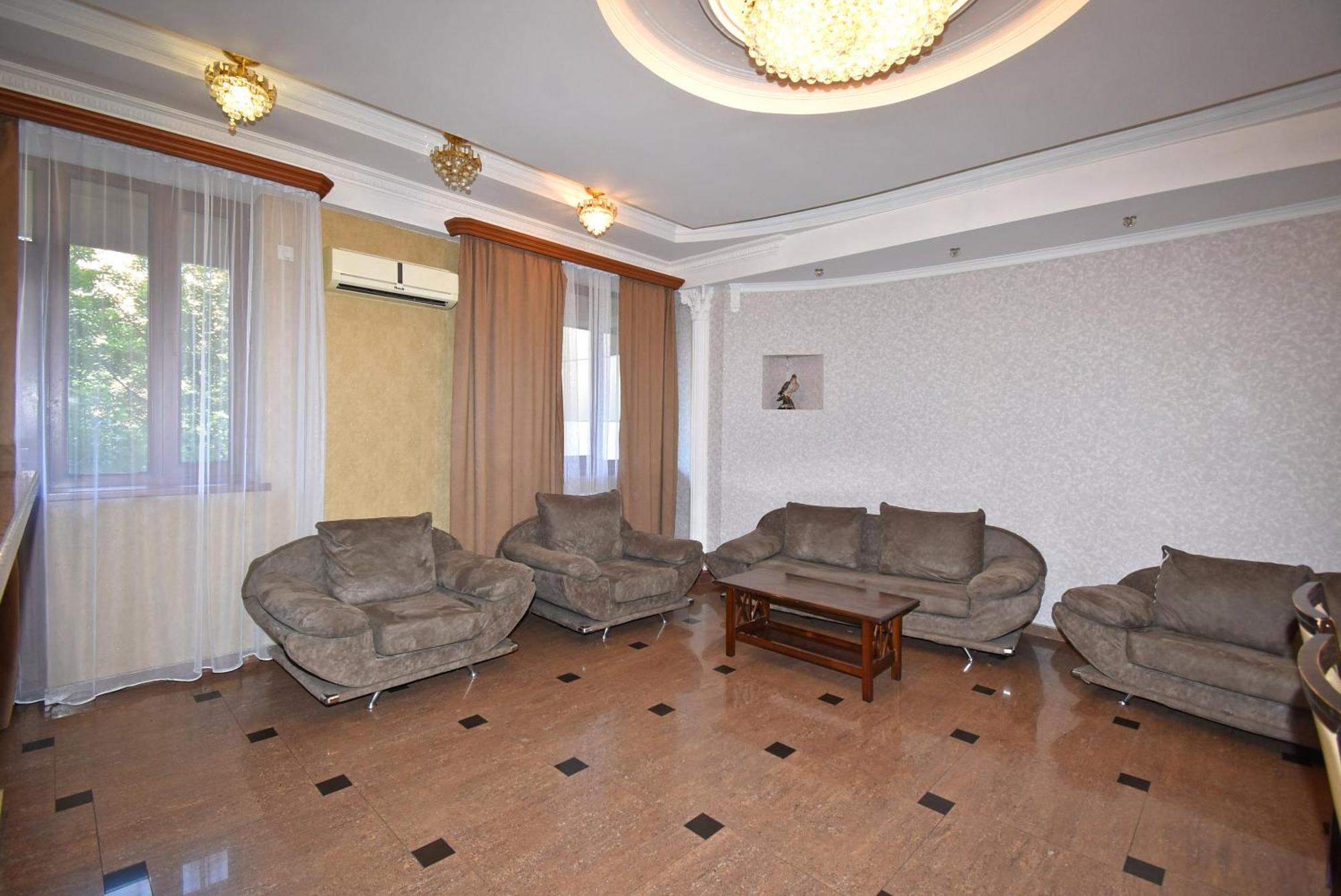 Armenak Apartment 5-Комнатная Ereván Exterior foto