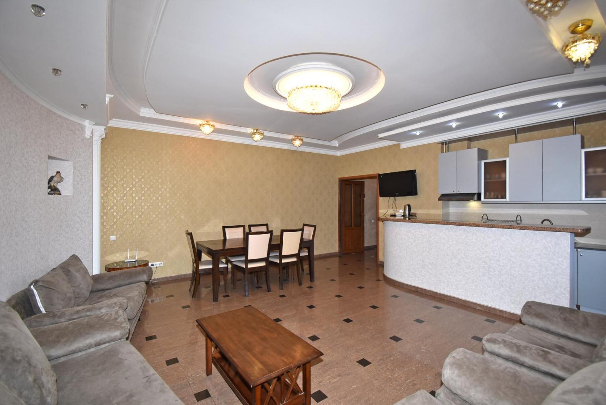 Armenak Apartment 5-Комнатная Ereván Exterior foto